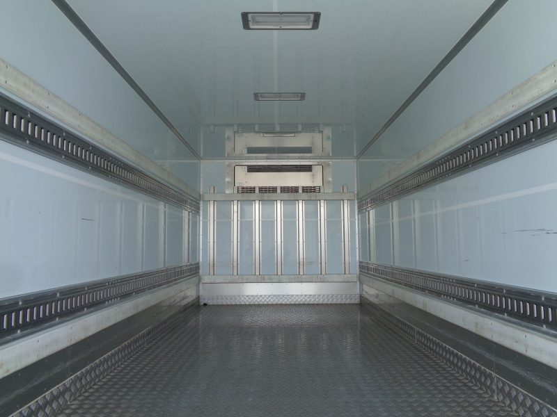 日野 中型トラック 冷凍車 画像