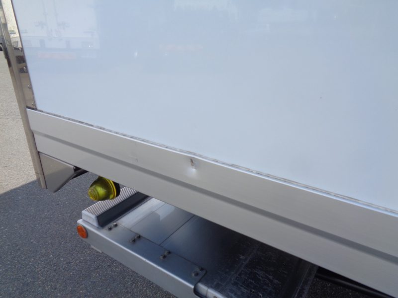いすゞ 中型トラック 冷凍車ワイド格納PG付 画像