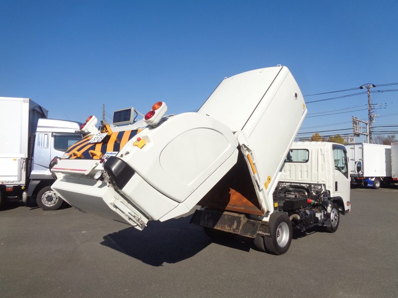 いすゞ 小型トラック 塵芥車(巻込み式)5.1m3 画像