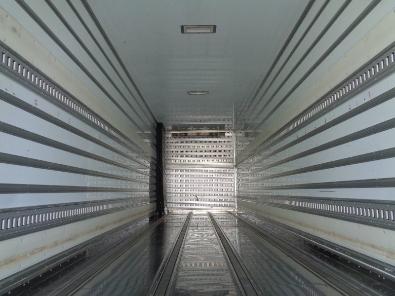 いすゞ 大型トラック 冷凍車エアサス 画像