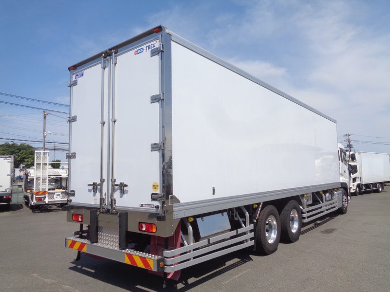 日産UD 大型トラック 冷凍車エアサス 画像