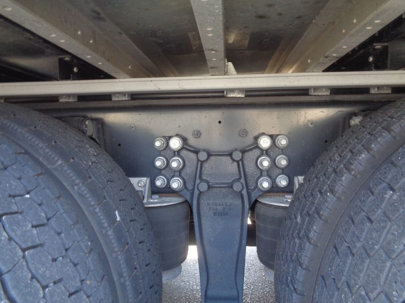 いすゞ 大型トラック ウィングエアサス(左右デフロック付)床鉄板 画像
