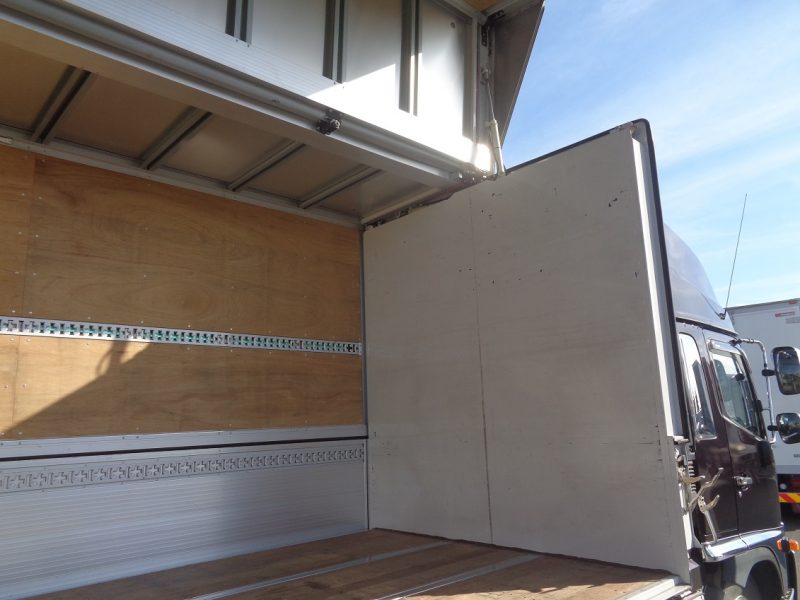 日野 中型トラック ウィングワイドハイルーフ(7.2m)ジョロダ付 画像
