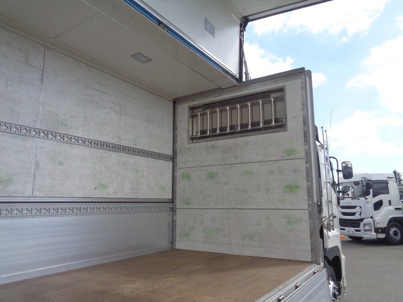 日野 大型トラック 冷凍ウィング総輪エアサス 画像