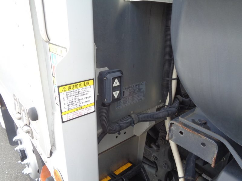 日野 大型トラック 冷凍ウィング総輪エアサス 画像