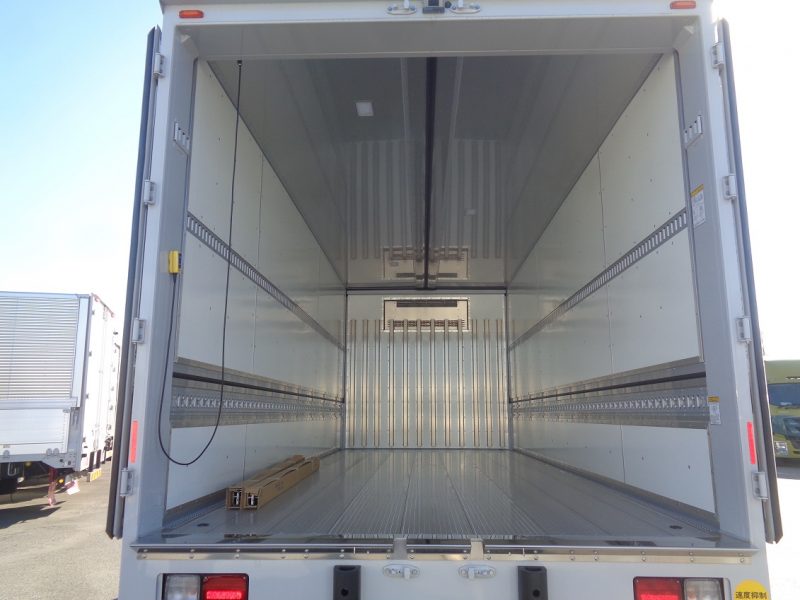 日野 大型トラック 増ｔ冷凍ウィングワイドエアサス格納PG付(6.2t)6.2m・260ps 画像