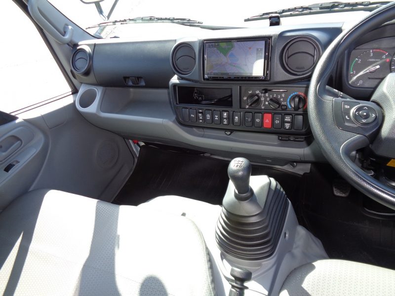 トヨタ 小型トラック ドライバン4WD(標準・ロング)PG付内高2.28 画像