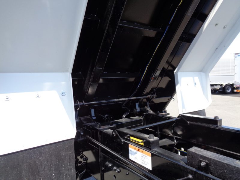 三菱 大型トラック ダンプ土砂(5.1m) 画像