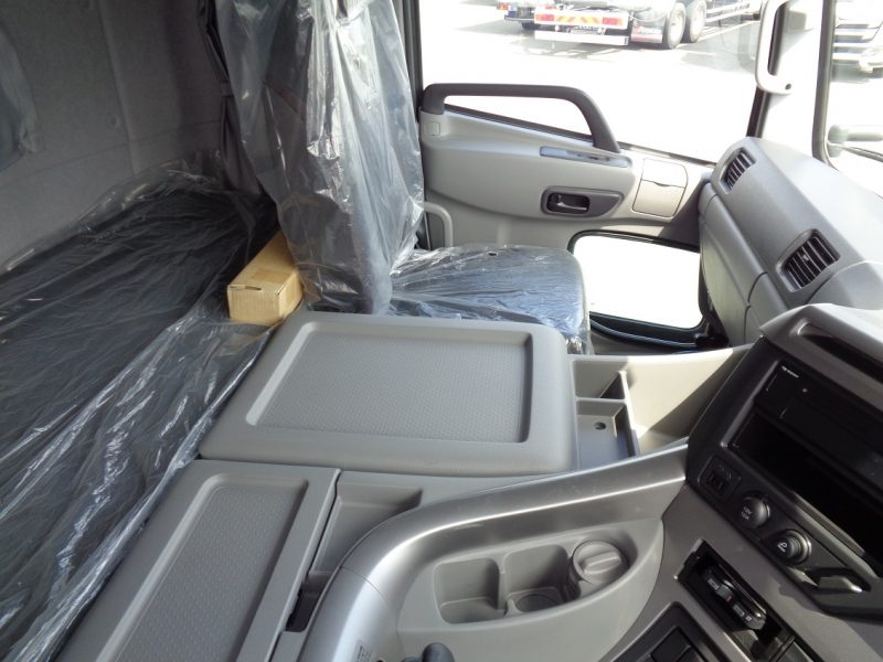 日産UD 大型トラック ダンプ土砂(5.1m)リターダー付 画像