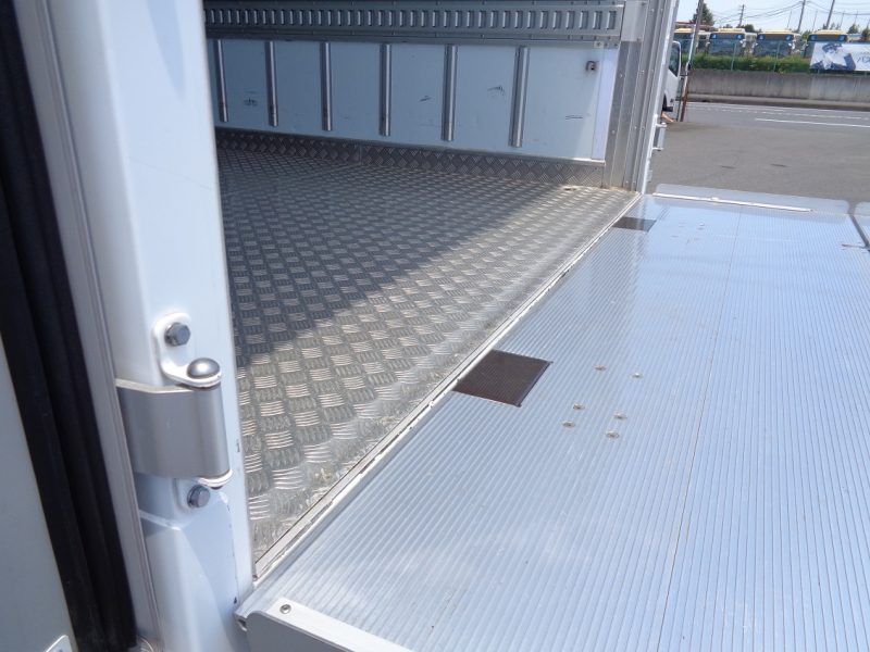 三菱 中型トラック 冷凍車ワイド格納PG付(スタンバイ付)断熱100mm 画像