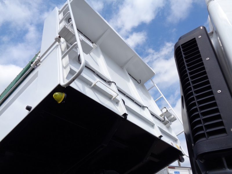 日産UD 大型トラック ダンプ土砂(5.1m)リターダー付 画像