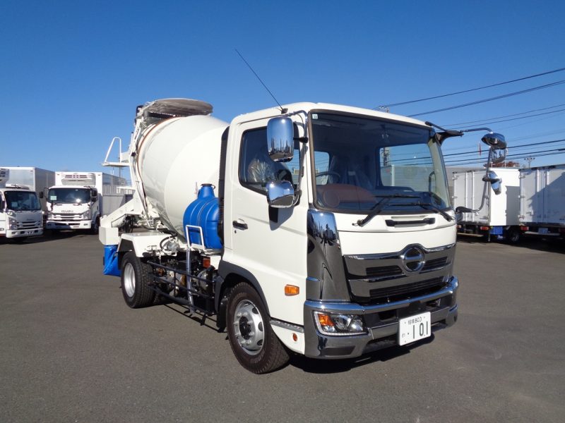 日野 大型トラック 増tミキサー3.2m3 画像