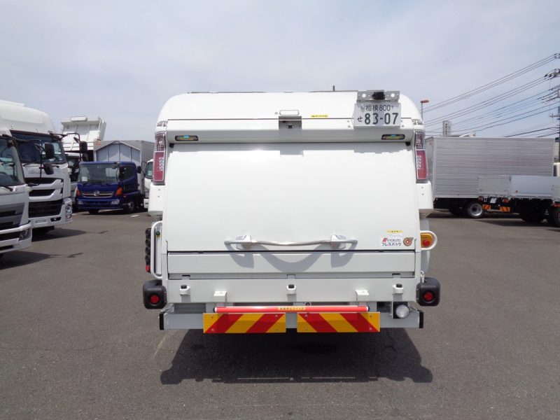 ニッサン 小型トラック 塵芥車(プレス式)5.9m3 画像