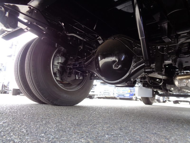 ニッサン 小型トラック 塵芥車(プレス式)5.9m3 画像