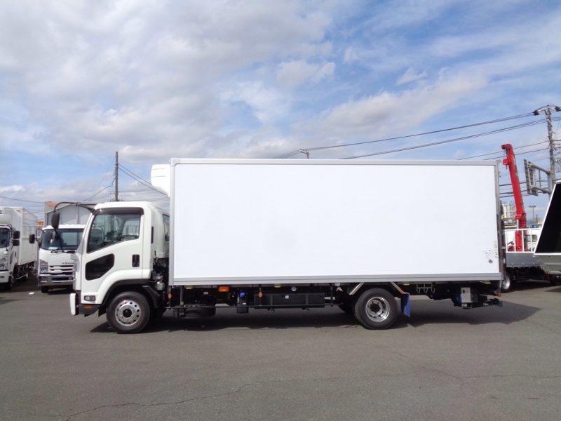 いすゞ 中型トラック 冷凍車PG付 画像