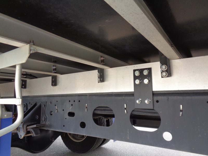 いすゞ 中型トラック 冷凍車PG付 画像