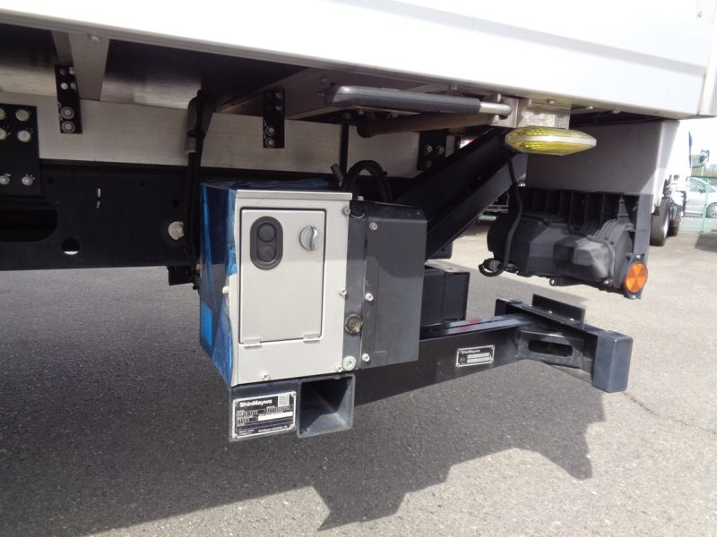 いすゞ 中型トラック 冷凍車PG付 画像
