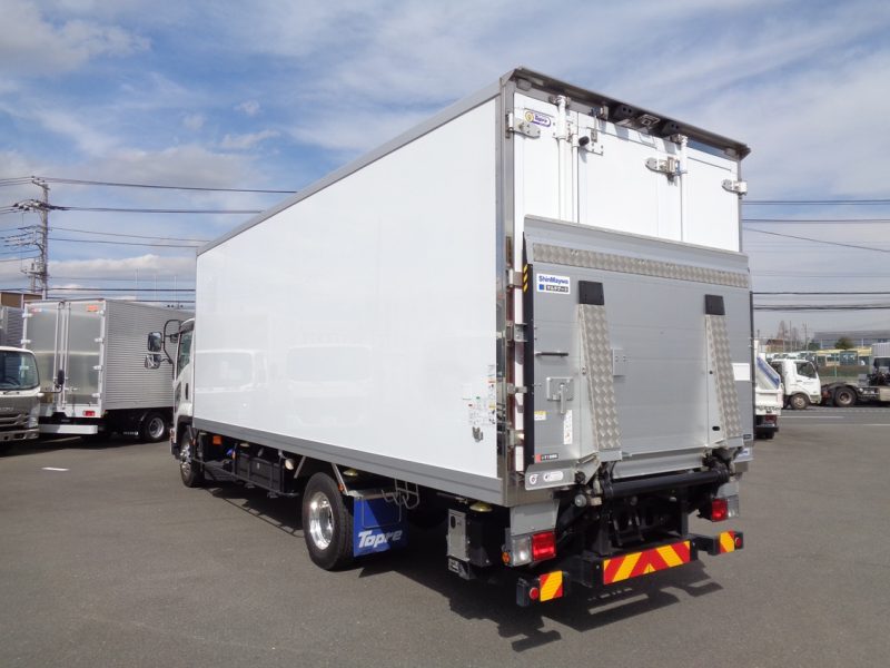 いすゞ 中型トラック 冷凍車PG付 画像