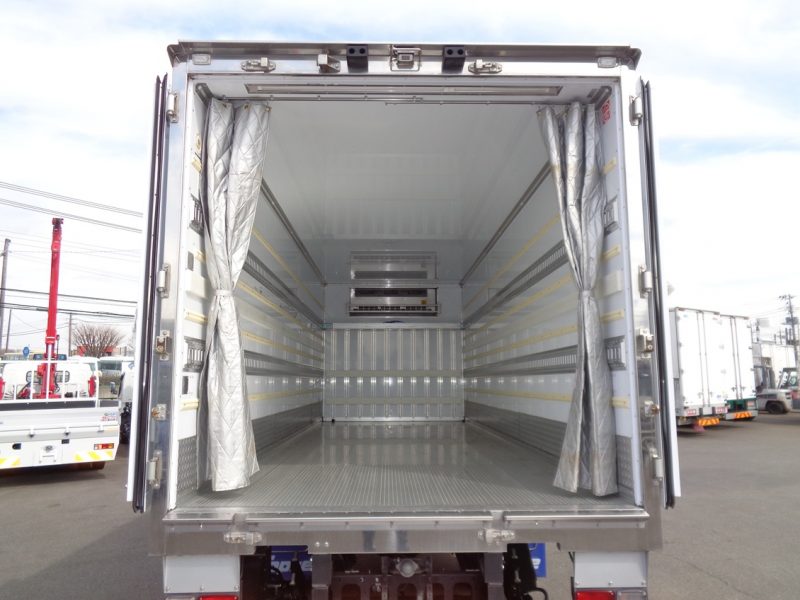 いすゞ 中型トラック 冷凍車PG付 画像
