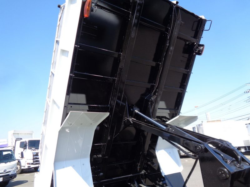 三菱 大型トラック 増tダンプ土砂7.7t 画像