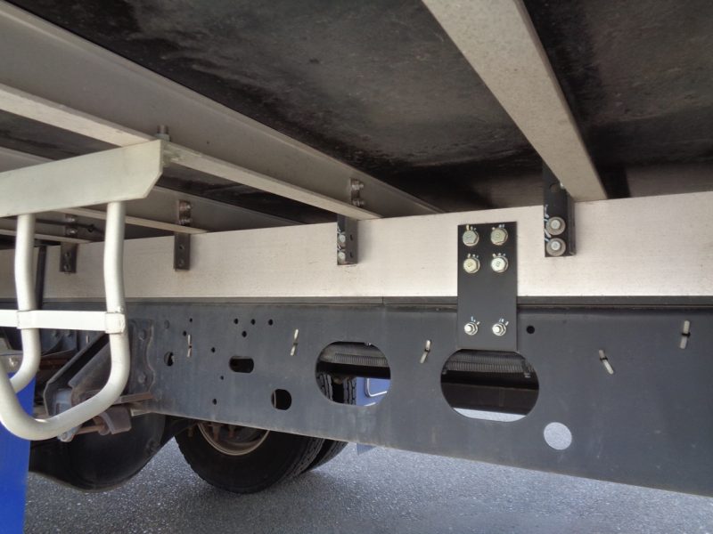 いすゞ 中型トラック 冷凍車PG付 画像