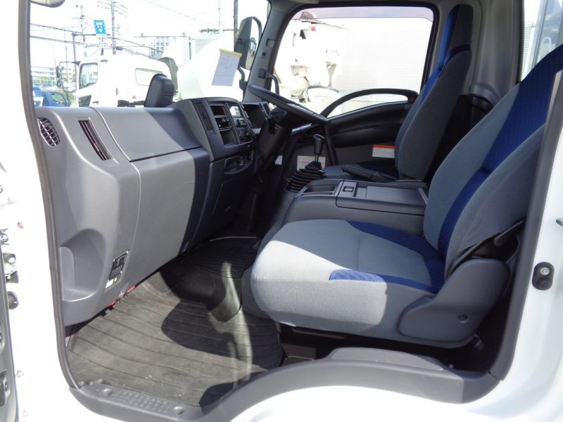 いすゞ 中型トラック 冷凍車PG付 画像
