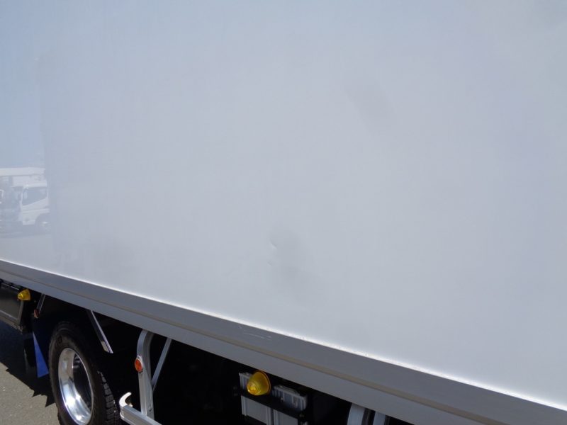 いすゞ 中型トラック 冷凍車エアサス格納PG付(RHシステム) 画像