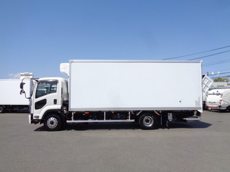 いすゞ 中型トラック 冷凍車エアサス格納PG付(RHシステム) 画像