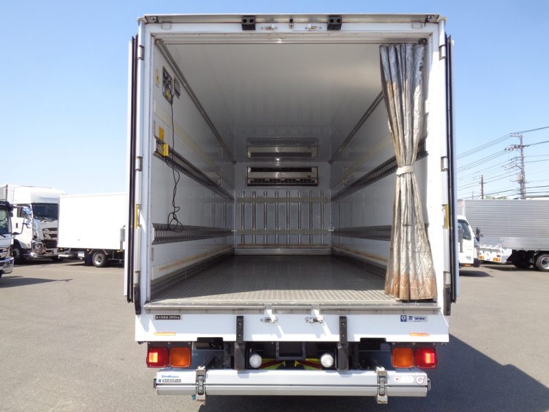 いすゞ 中型トラック 冷凍車エアサス格納PG付(RHシステム) 画像