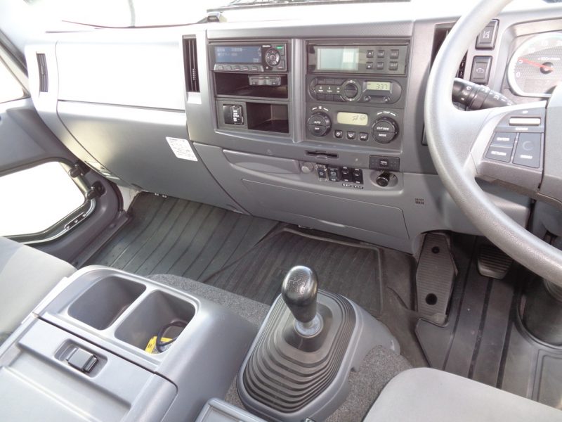 いすゞ 中型トラック 冷凍車エアサス格納PG付(RHシステム) 画像