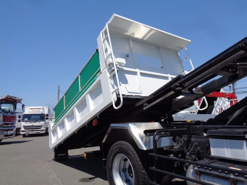 三菱 大型トラック 増tセフティーダンプ(7.0t)4.0m 画像