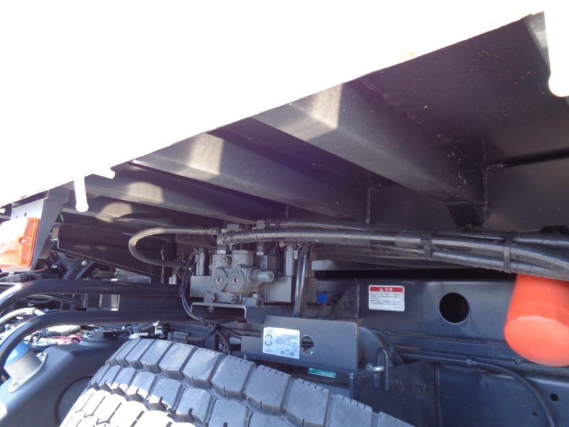 三菱 大型トラック 増tセフティーダンプ(7.0t)4.0m 画像