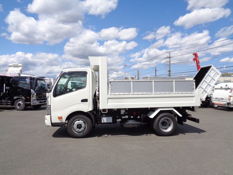 日野 小型トラック セフティーダンプワイド3.5ｔ 画像