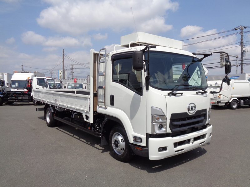 日産UD 中型トラック 平ボデー 画像