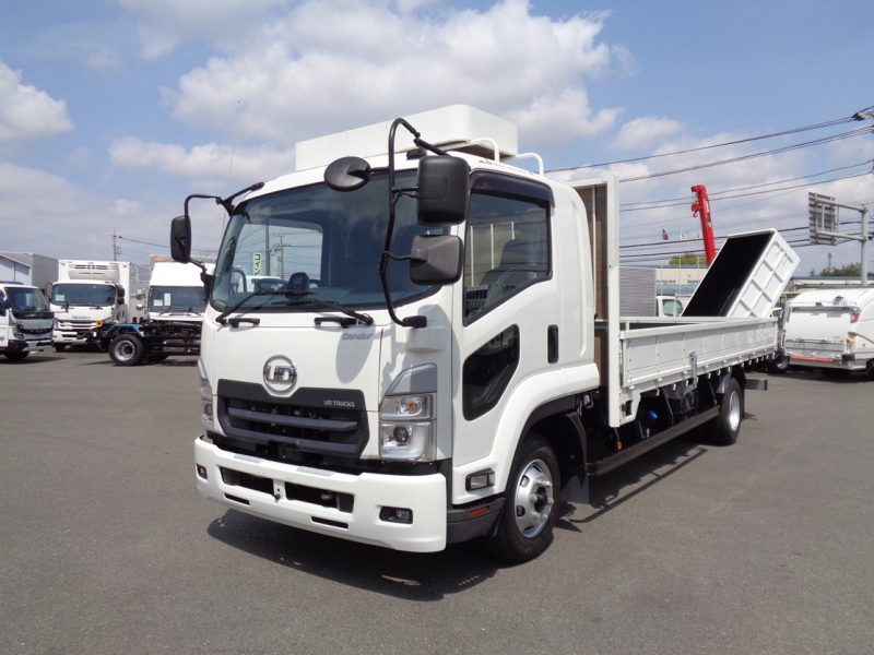 日産UD 中型トラック 平ボデー 画像
