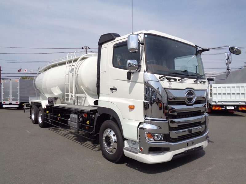 日野 大型トラック バラセメントエアサス 画像