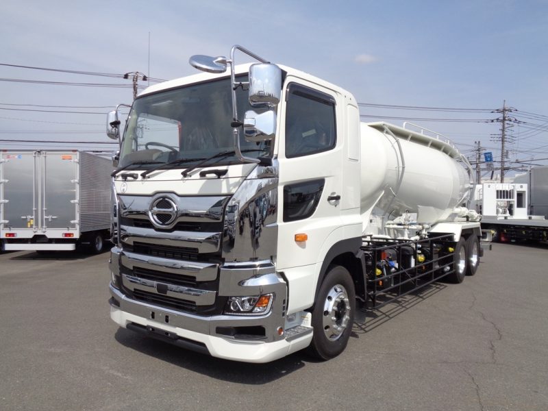 日野 大型トラック バラセメントエアサス 画像