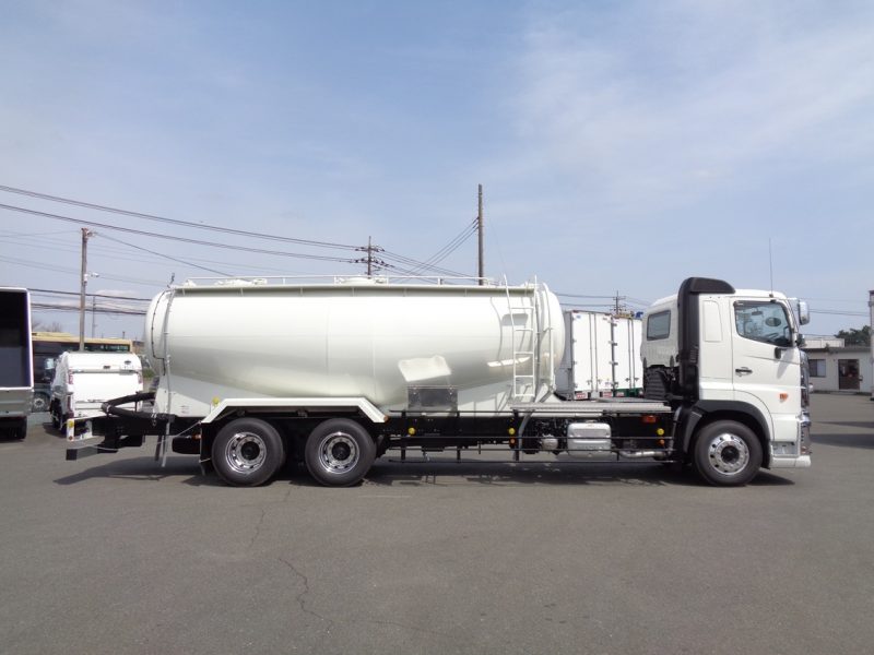 日野 大型トラック バラセメントエアサス 画像