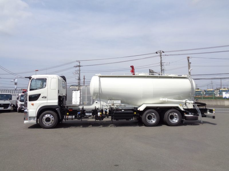 日野 大型トラック バラセメントエアサス 画像