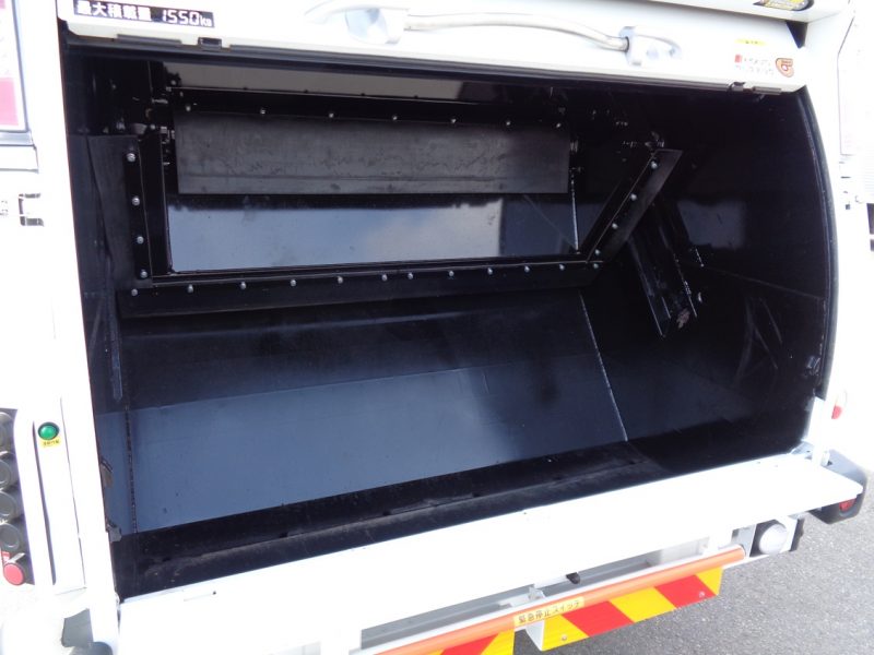 三菱 中型トラック 塵芥車(プレス式)8.7m3 画像