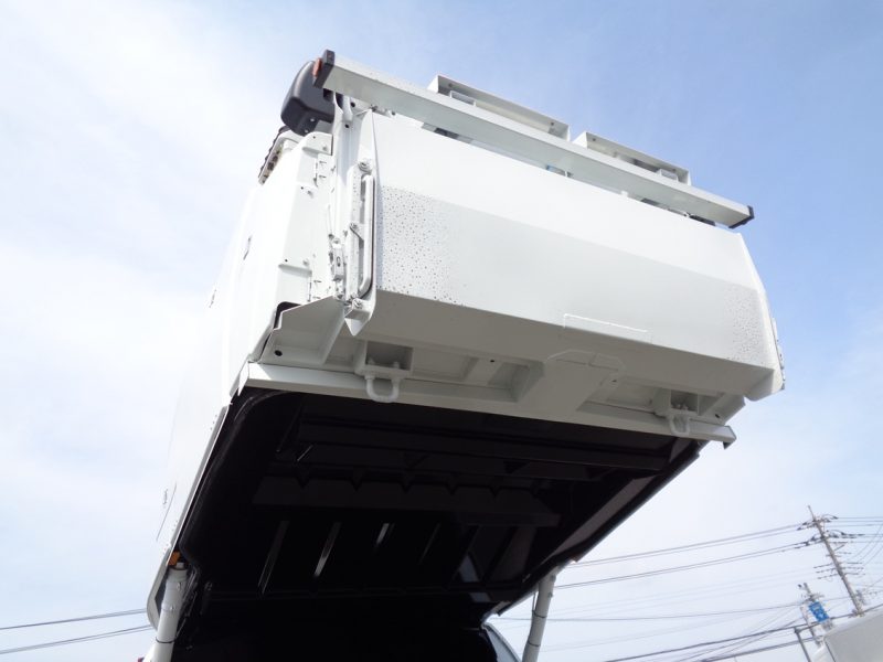 三菱 中型トラック 塵芥車(プレス式)8.7m3 画像