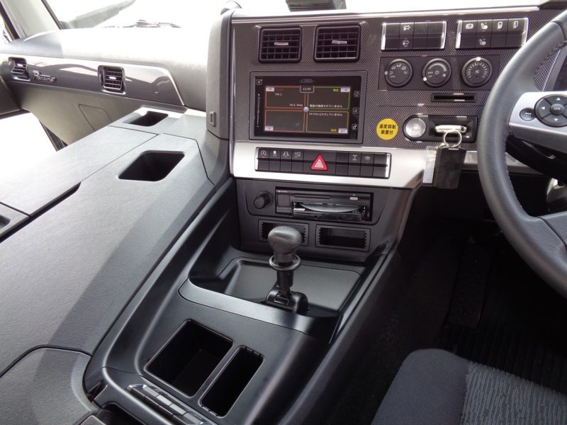 三菱 大型トラック トラクタハイルーフ18ｔ(シフトパイロット)2デフ 画像
