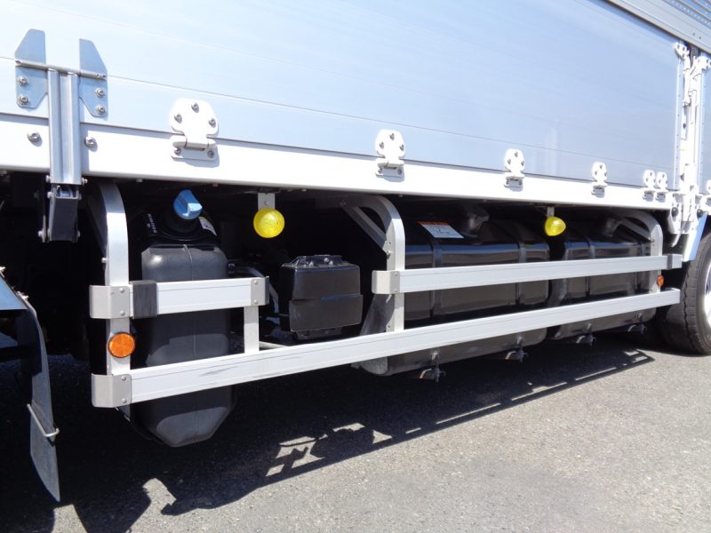 三菱 大型トラック ウィングエアサスハイルーフ 画像