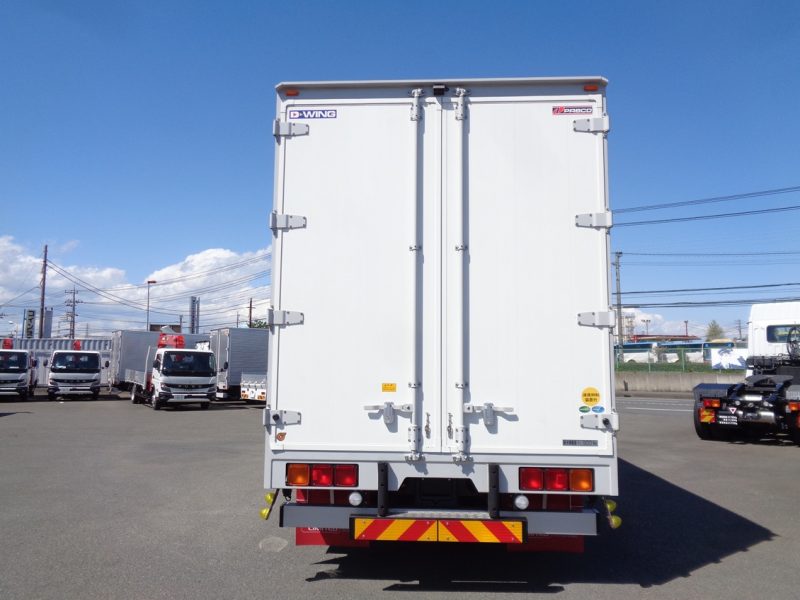 三菱 大型トラック ウィングエアサスハイルーフ 画像