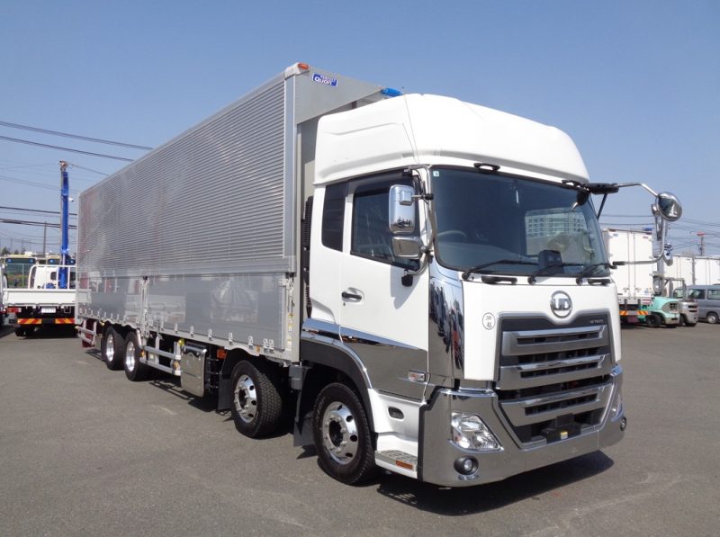 日産UD 大型トラック ウィングエアサスハイルーフ 画像
