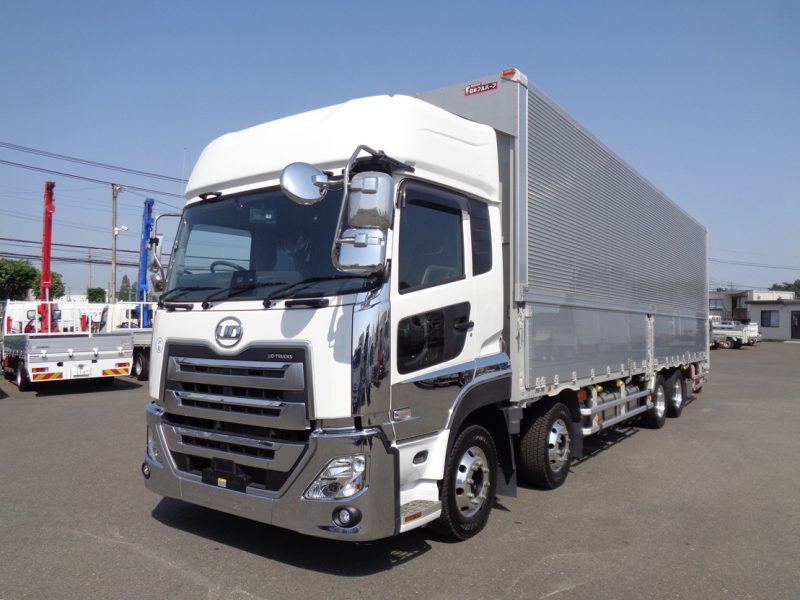 日産UD 大型トラック ウィングエアサスハイルーフ 画像