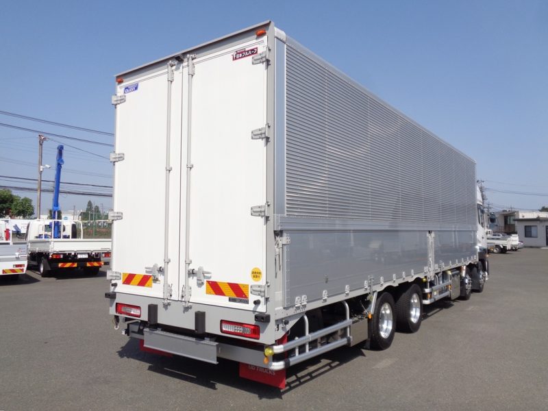 日産UD 大型トラック ウィングエアサスハイルーフ 画像