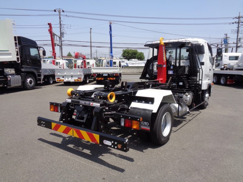 三菱 中型トラック フックロール 画像