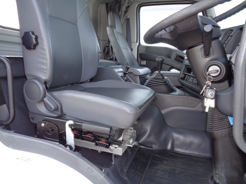 いすゞ 大型トラック ミキサー4.2m3カヤバ 画像
