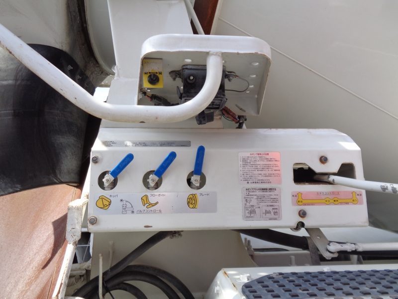 いすゞ 大型トラック ミキサー4.2m3カヤバ 画像